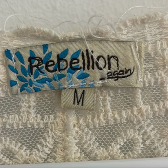 SALE 3/$20 Cream embroidered beach coverup - Picture 2 of 2